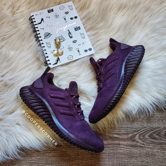 adidas Shoes - NEW🍇adidas alphabounce